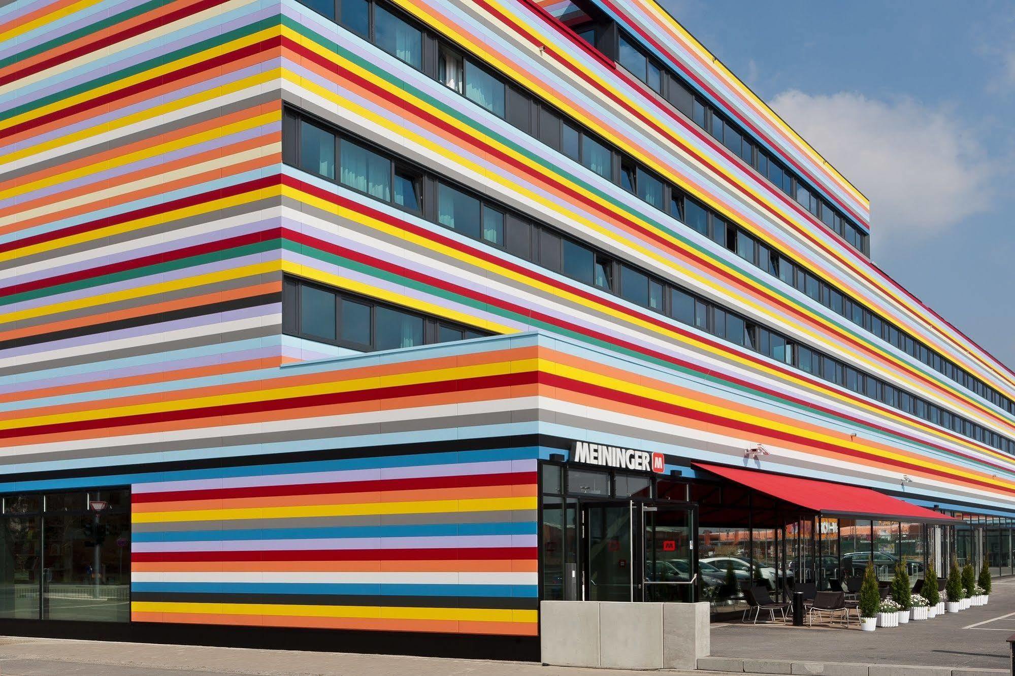 Meininger Hotel Berlin Airport Exterior photo
