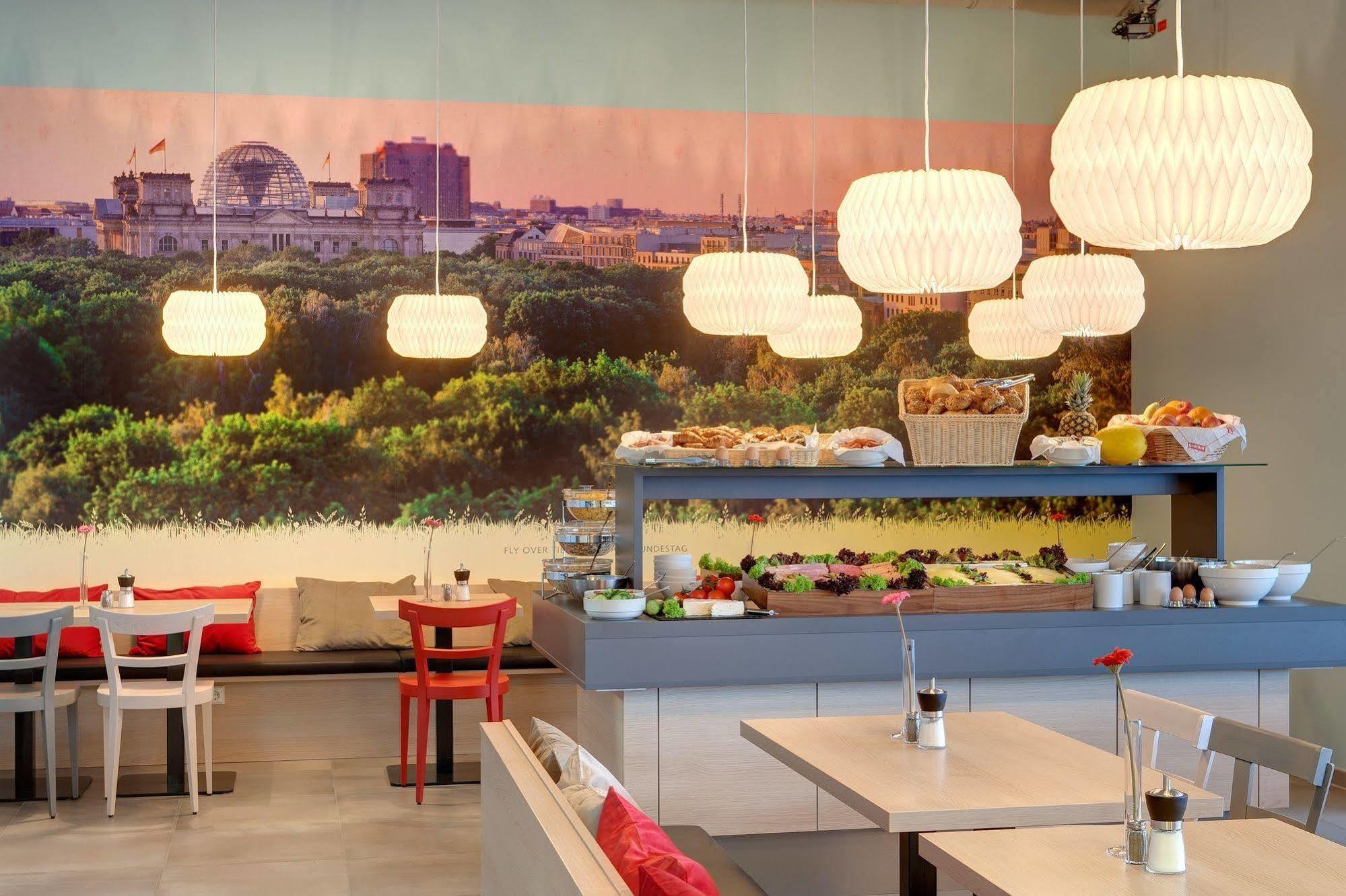 Meininger Hotel Berlin Airport Exterior photo